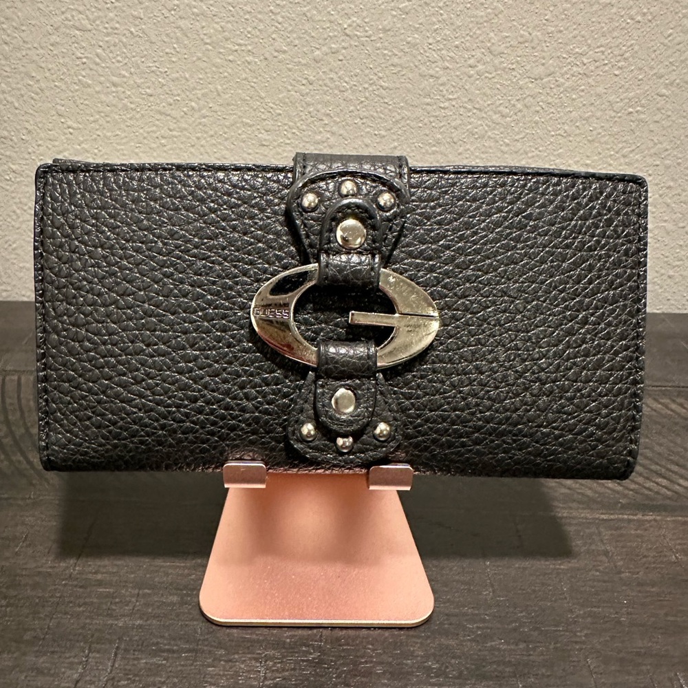 Guess vintage wallet, Signature G snap closure large zipper pocket